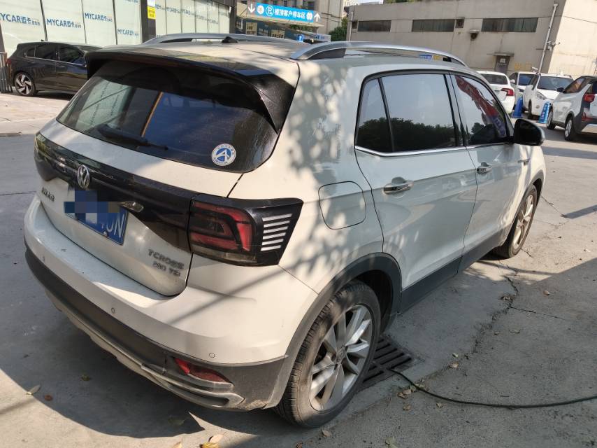 Volkswagen T-Cross 2020 car image #8