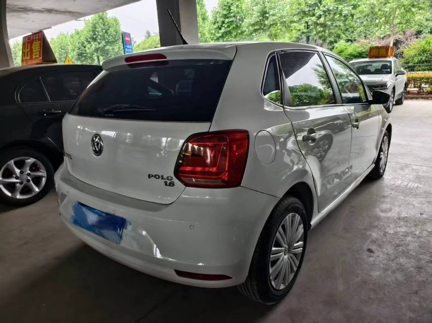 Volkswagen Polo 2016 car image #4