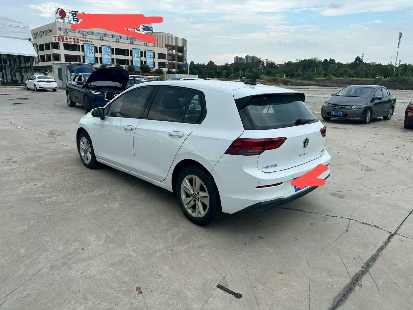 Volkswagen Golf 2023 car image #7