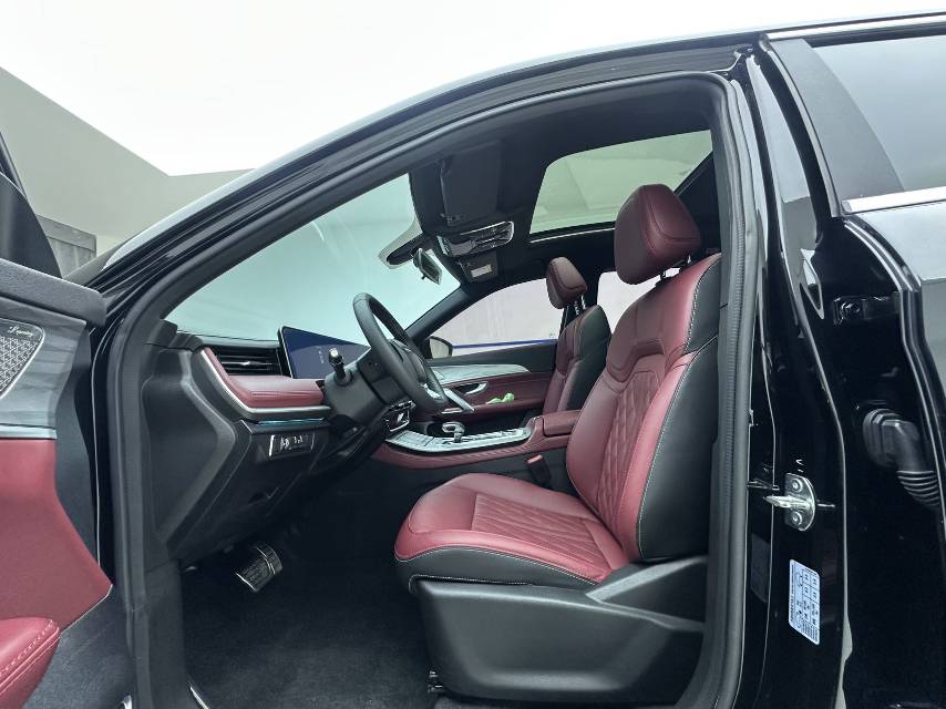 Jetour X70 PLUS 2023 car image #7