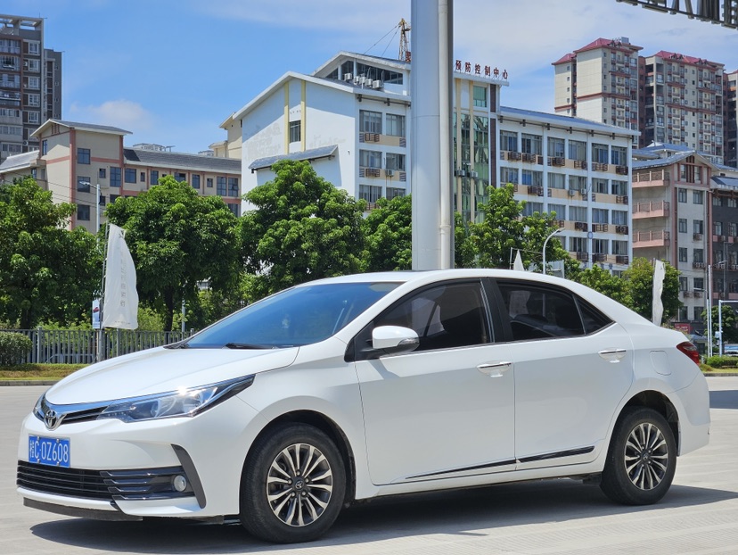 Toyota Corolla 2018 #2 Toyota Corolla 2018 immagine di auto #2