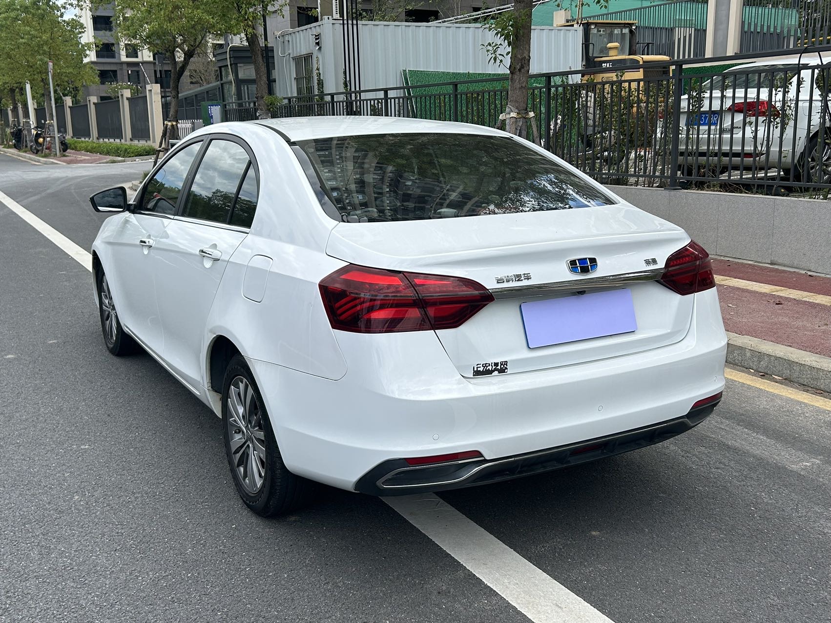 GEELY Emgrand 2019 #9 GEELY Emgrand 2019 car image #9