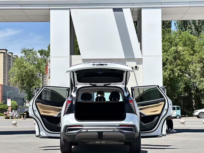 GEELY Boyue L 2023 car image #8