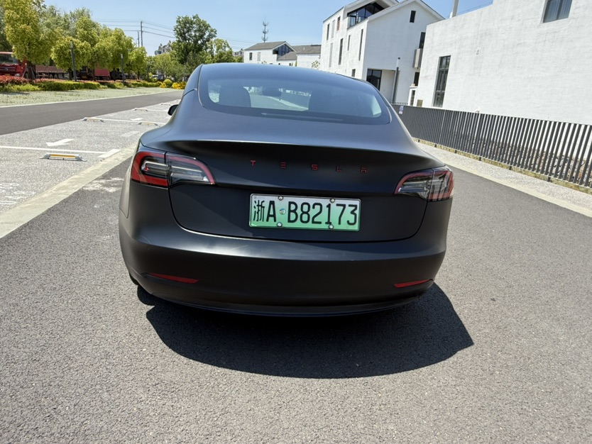 Tesla Model 3 2023 immagine di auto #8
