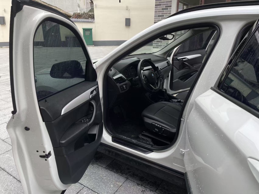BMW X1 2018 #4 BMW X1 2018 car image #4