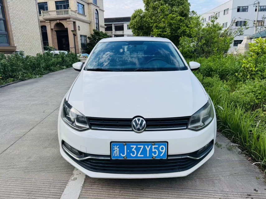 Volkswagen Polo 2016 car image #2