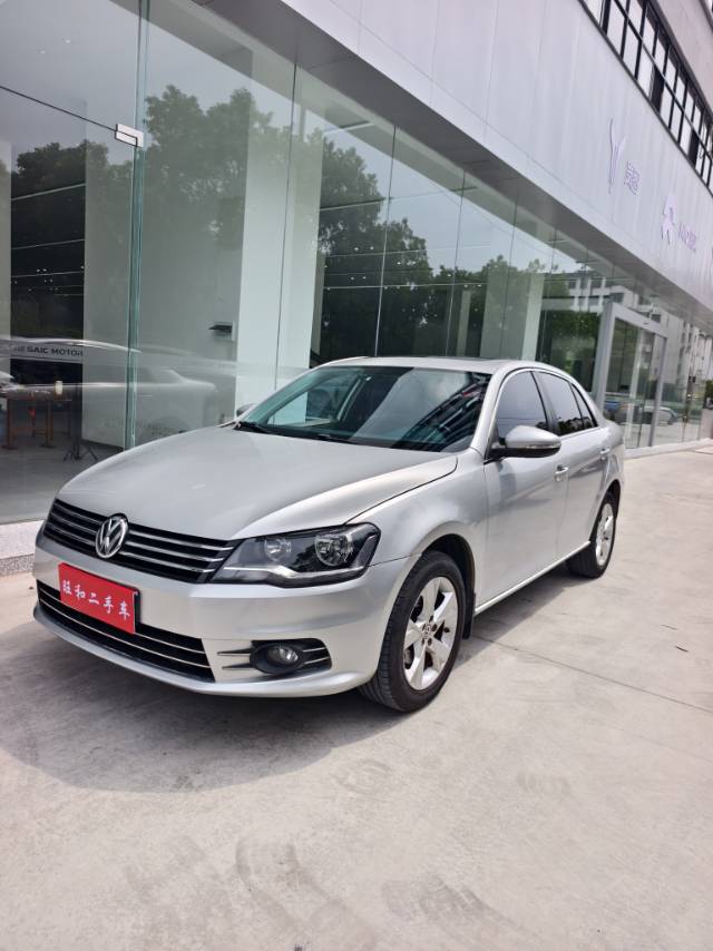 Volkswagen Bora 2015 car image 