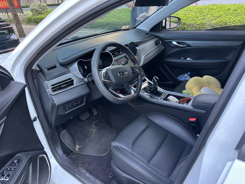 GEELY Emgrand 2021 car image #4