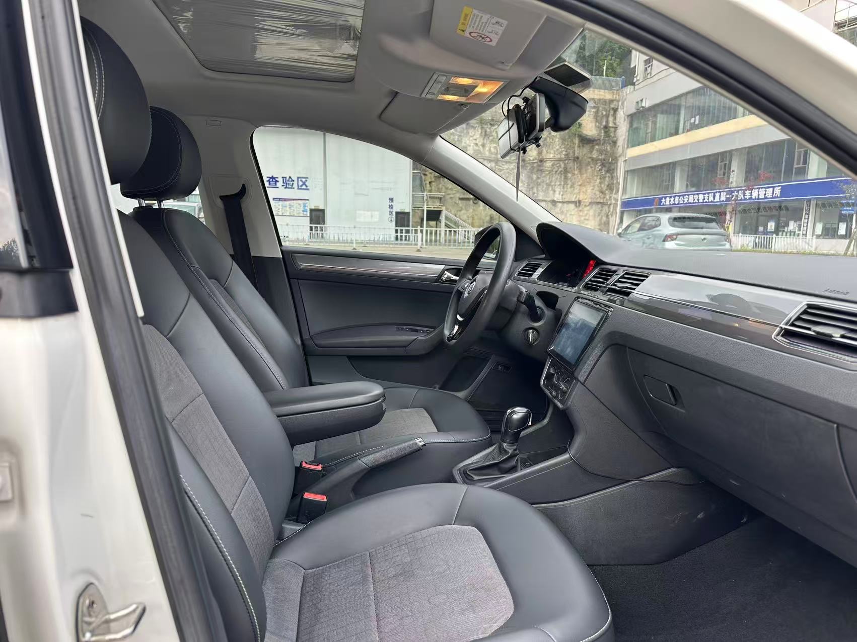 Volkswagen Santana 2019 car image #8