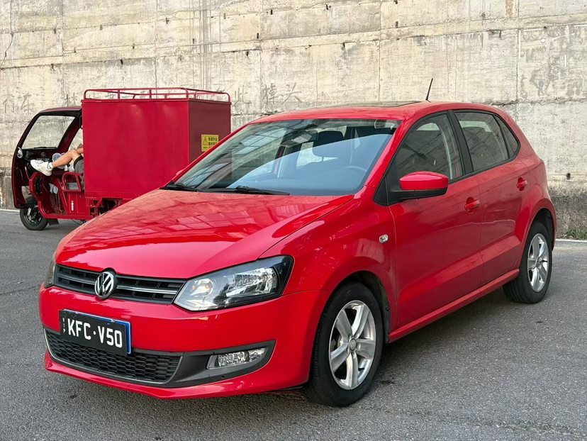 Volkswagen Polo 2012 Volkswagen Polo 2012 car image