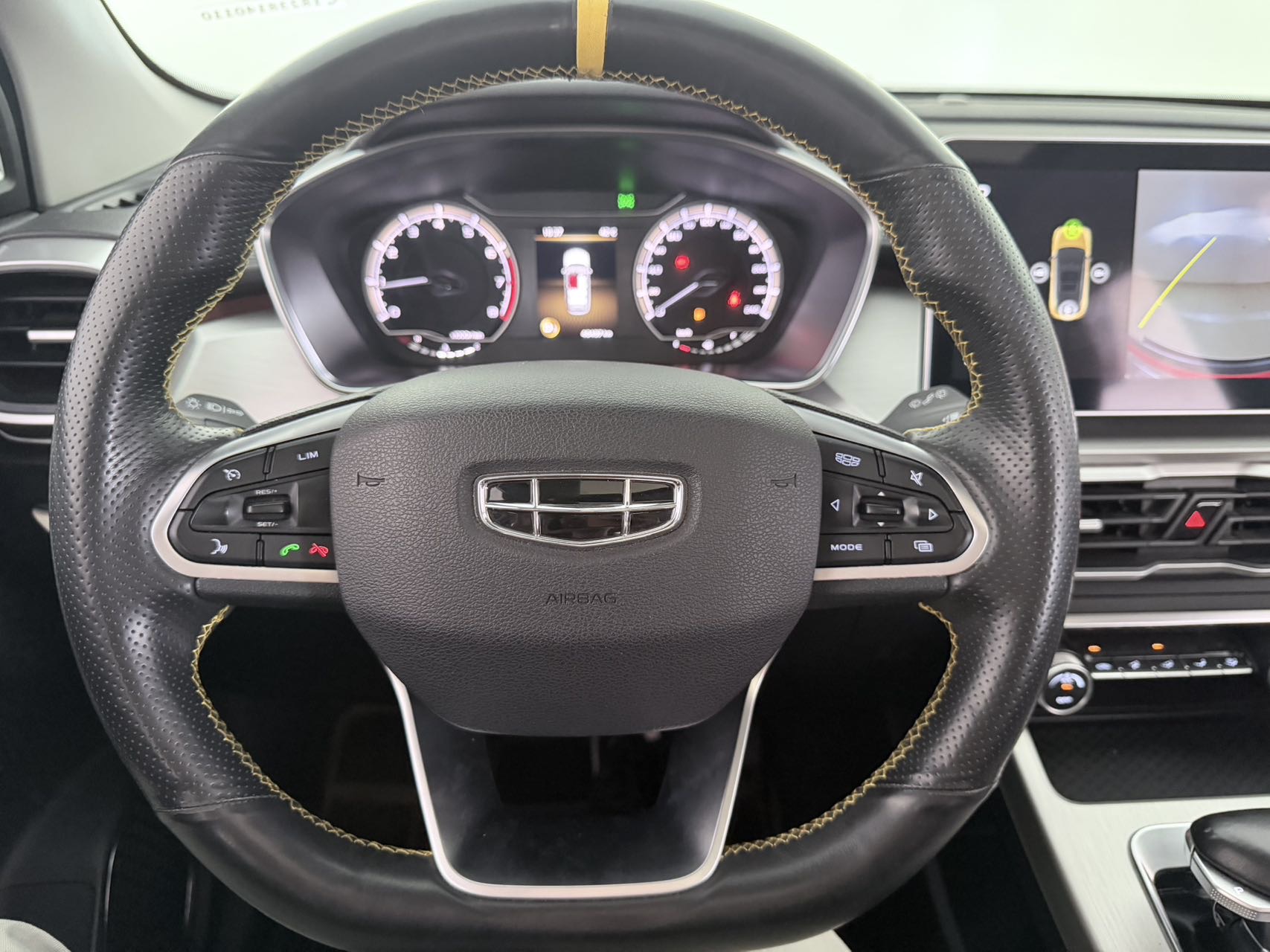 GEELY Coolray 2022 car image #10