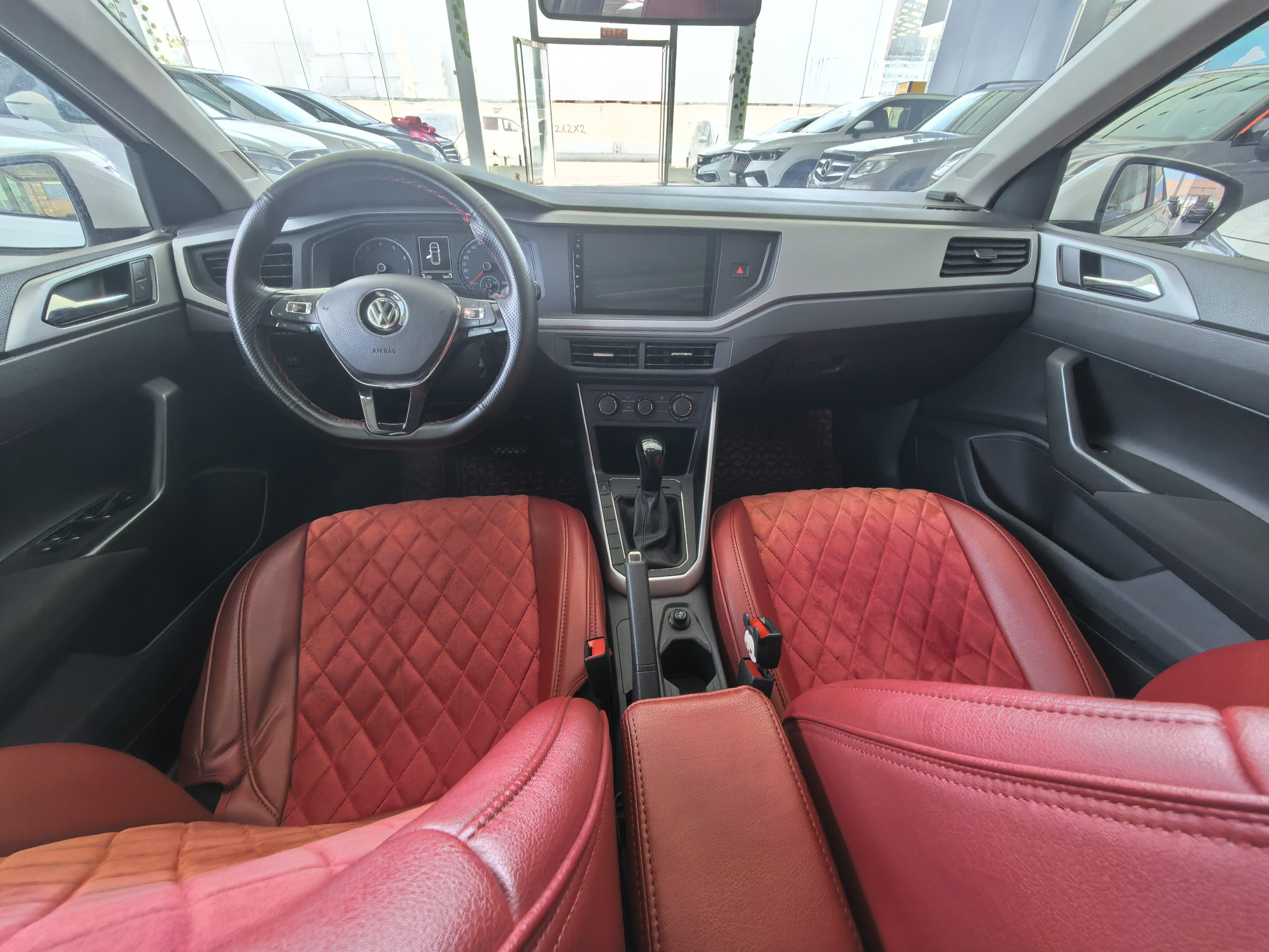 Volkswagen Polo 2020 car image #9