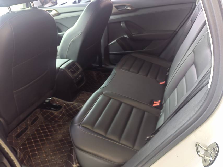 Volkswagen Tharu 2021 car image #4