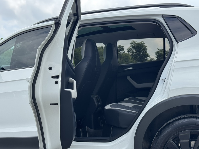 Volkswagen Tharu 2026 car image #7