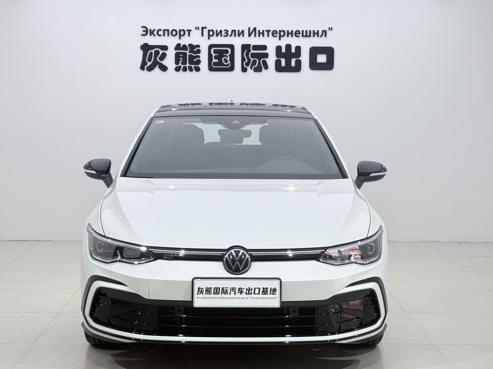 Volkswagen Golf 2022 car image #2