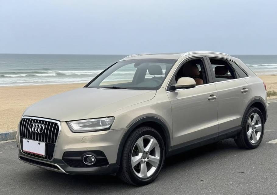Audi Q3 (Imported) 2015 Audi Q3 (Imported) 2015 car image