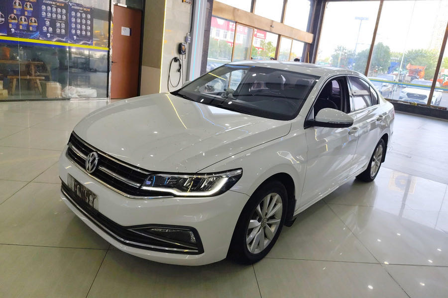 Volkswagen Bora 2018 car image 