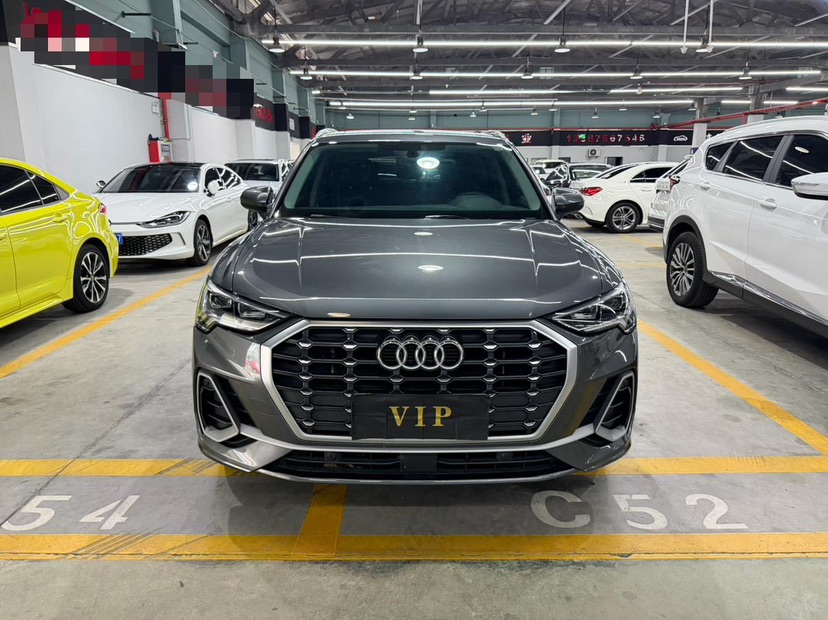 Audi Q3 2022 car image #2