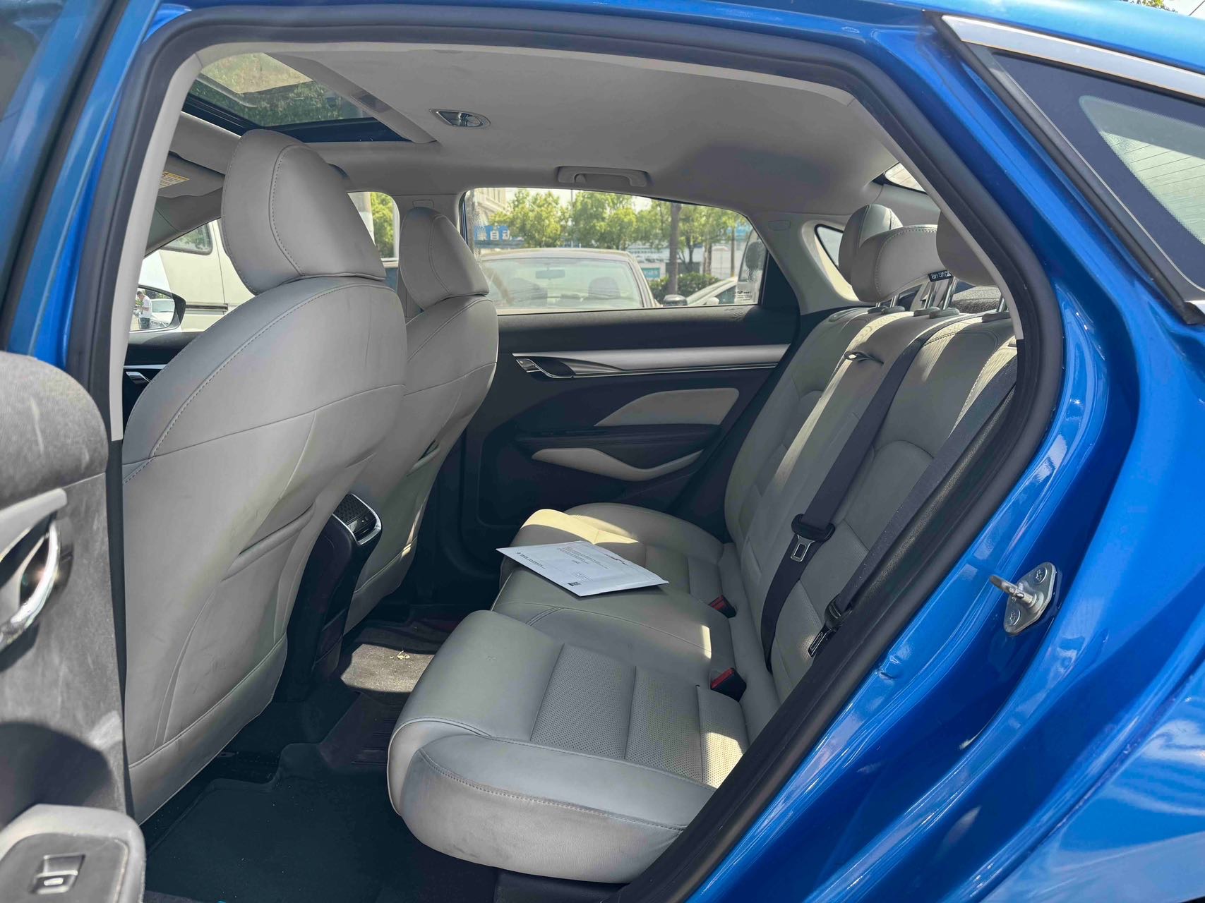 GEELY Binray 2018 immagine di auto #3