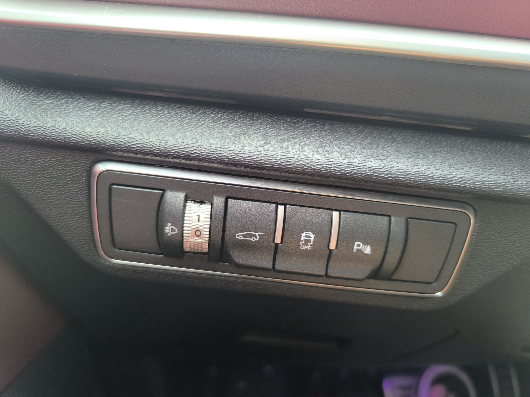 Jetour X70 PLUS 2023 car image #11