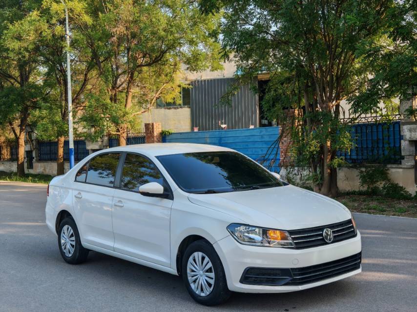 Volkswagen Santana 2018 car image #3