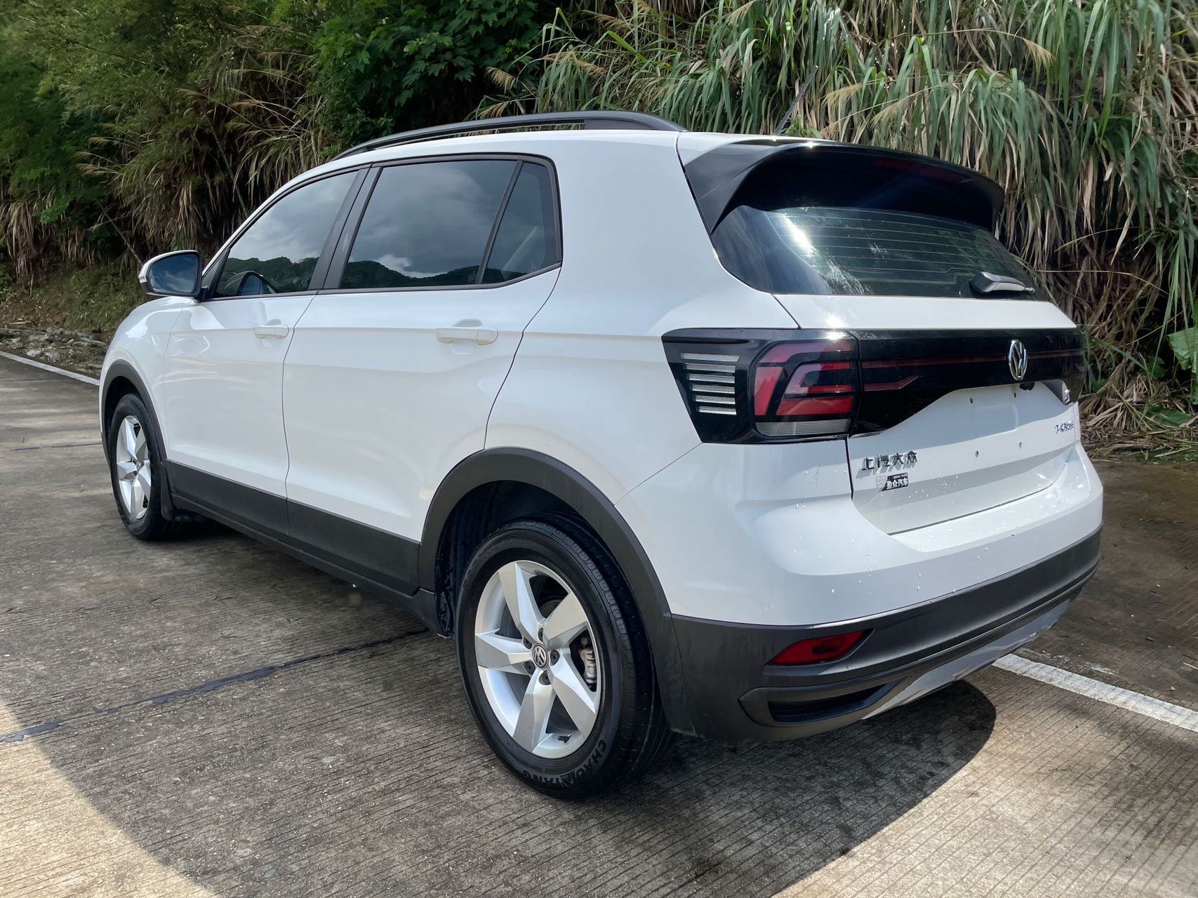 Volkswagen T-Cross 2020 car image #6