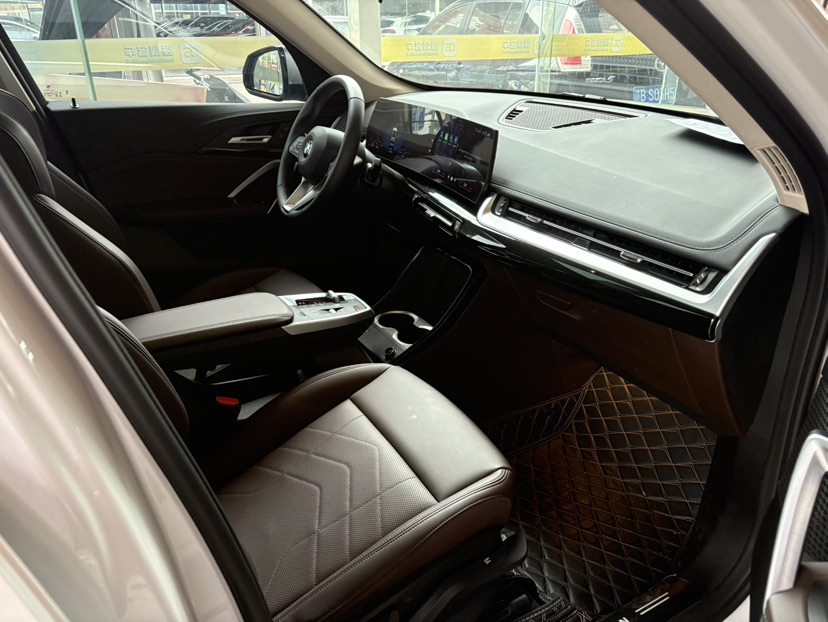 BMW X1 2024 car image #5