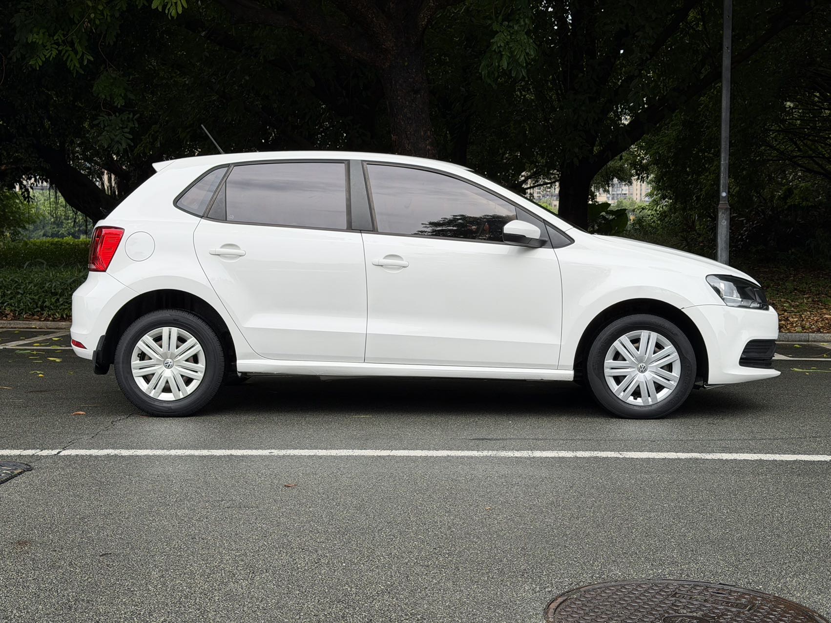 Volkswagen Polo 2017 car image #4