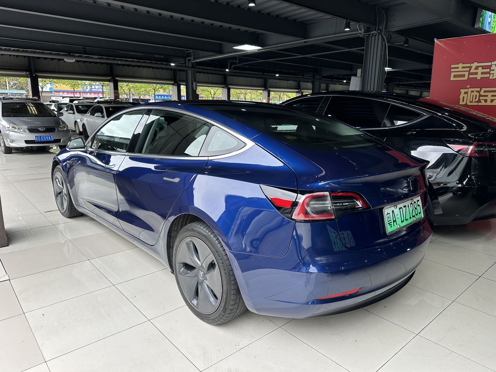 Tesla Model 3 2021 car image #8