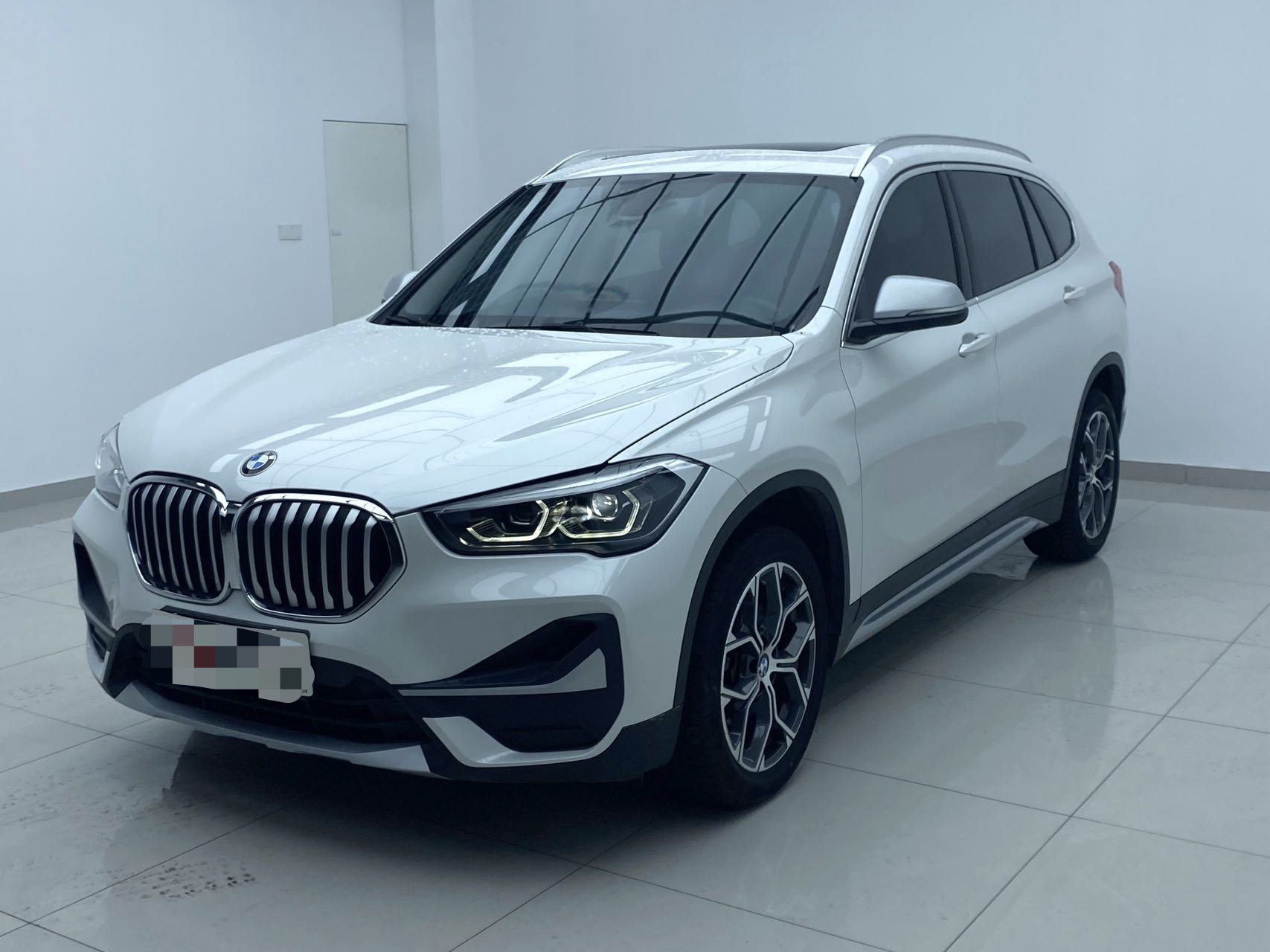 BMW X1 2023 car image 