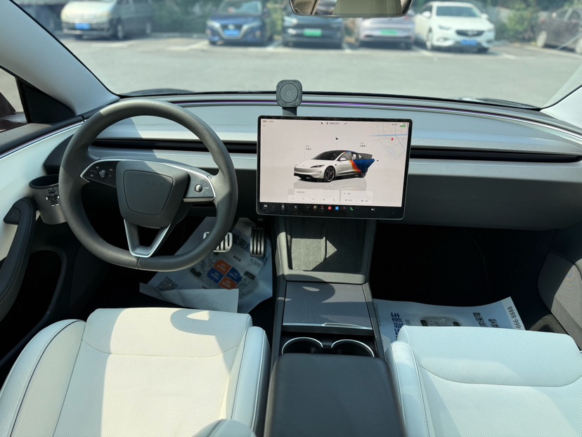 Tesla Model 3 2024 car image #6
