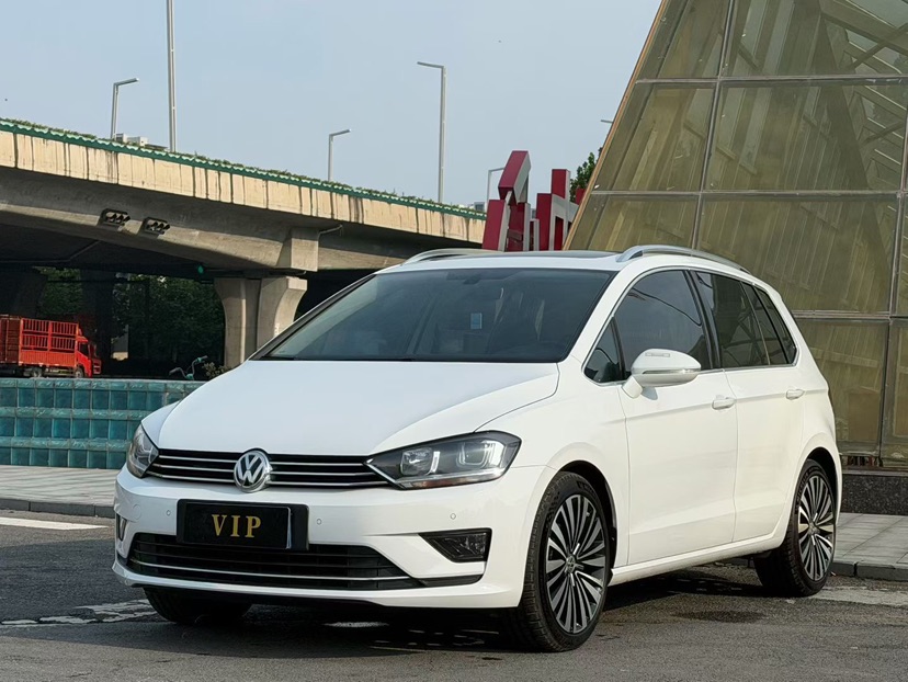 Volkswagen Golf Sportsvan 2017 Volkswagen Golf Sportsvan 2017 car image