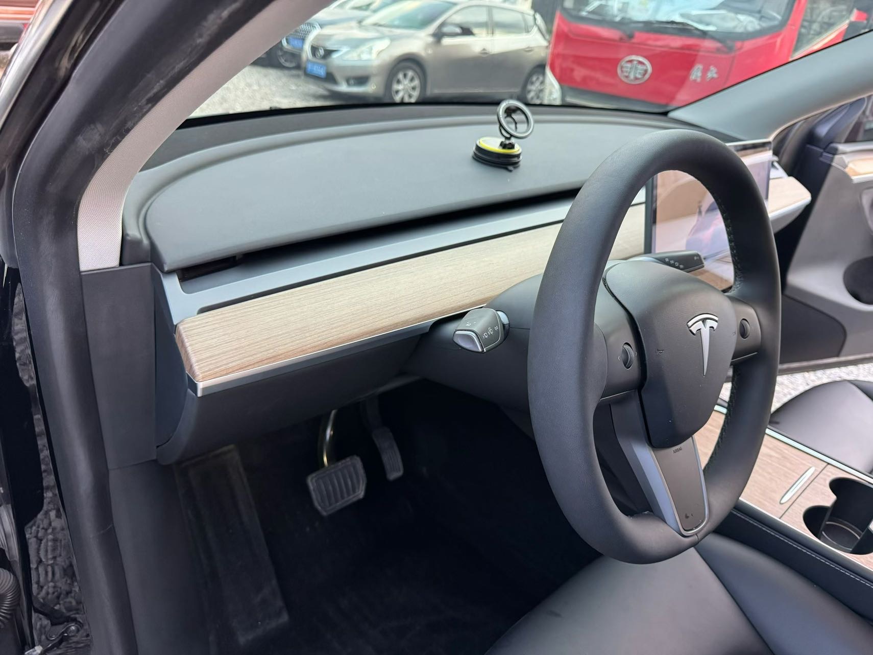 Tesla Model Y 2022 #18 Tesla Model Y 2022 car image #18