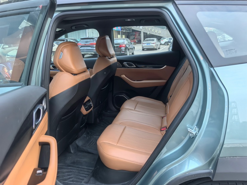 GEELY Boyue L 2025 car image #5
