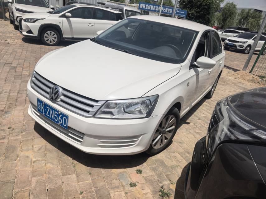 Volkswagen Santana 2017 car image #2