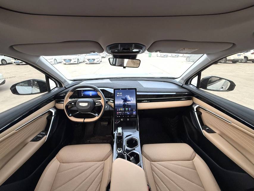 GEELY Boyue L 2023 car image #5