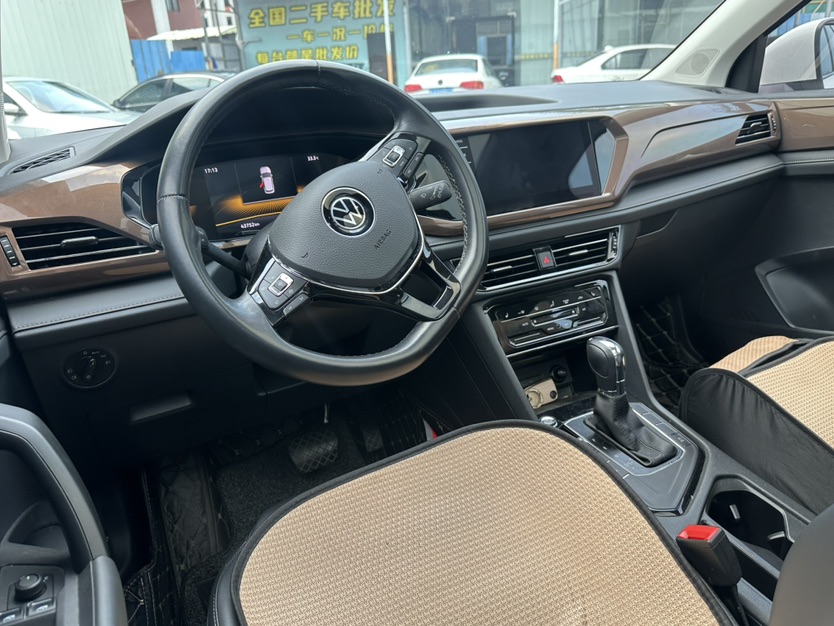 Volkswagen Tharu 2022 car image #5