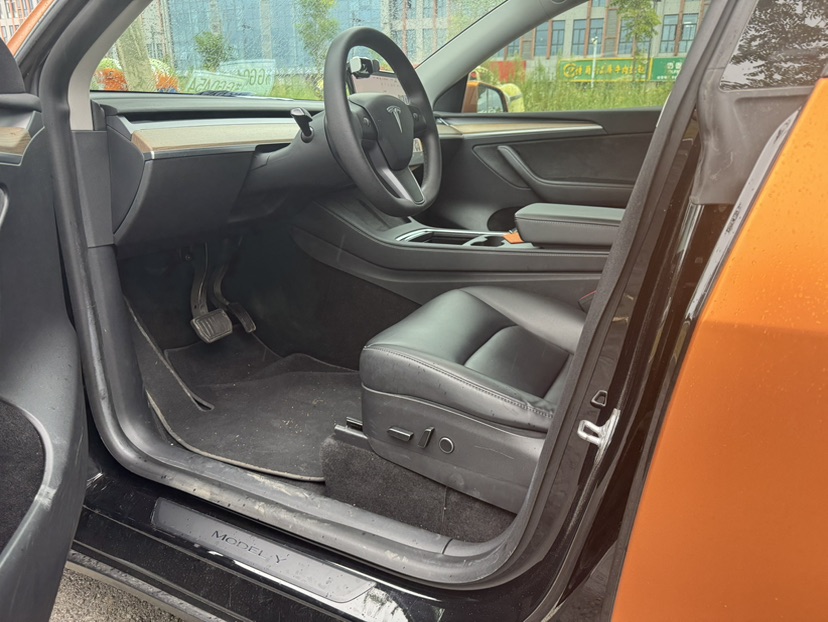 Tesla Model Y 2021 #4 Tesla Model Y 2021 car image #4