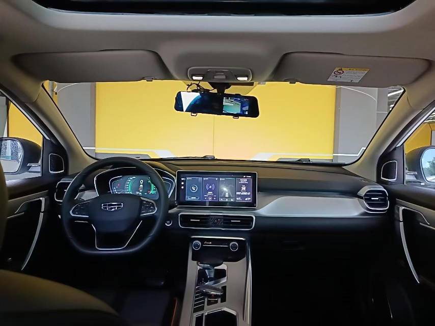 GEELY Coolray 2023 car image #4