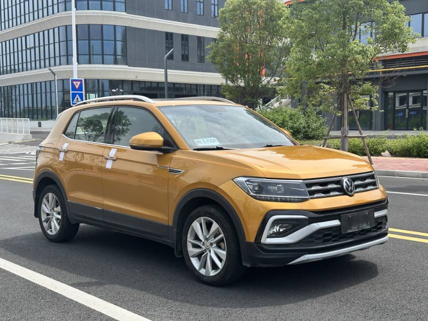 Volkswagen T-Cross 2021 car image #3