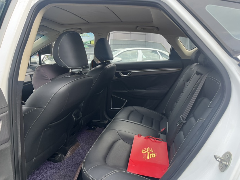 GEELY Emgrand GS 2017 image de voiture #6