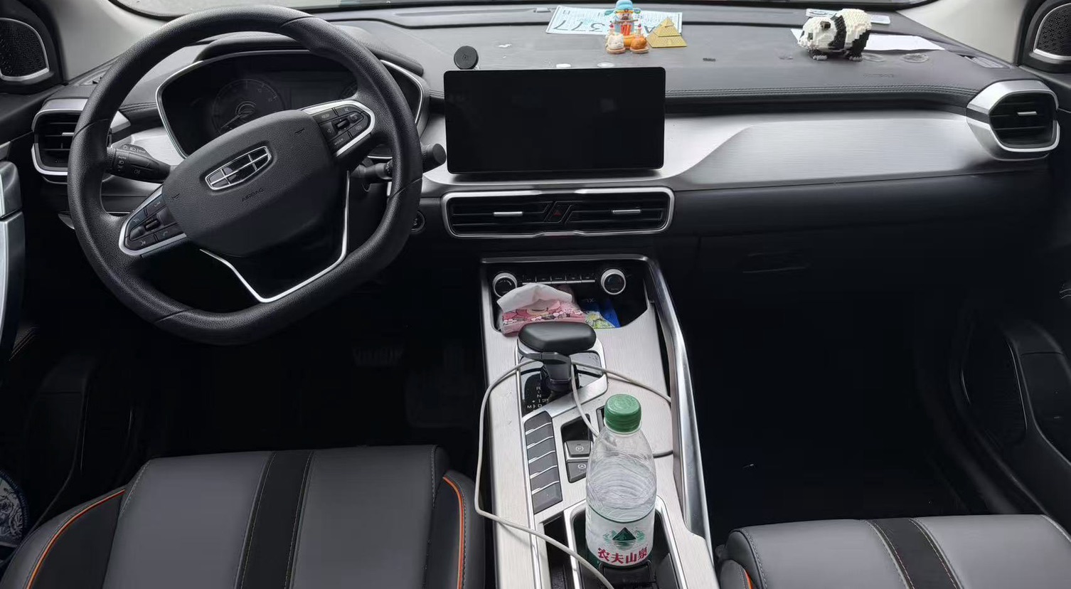GEELY Coolray 2024 car image #9