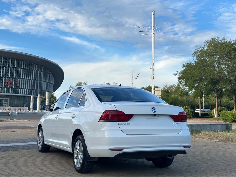 Volkswagen Santana 2017 #6 Volkswagen Santana 2017 car image #6