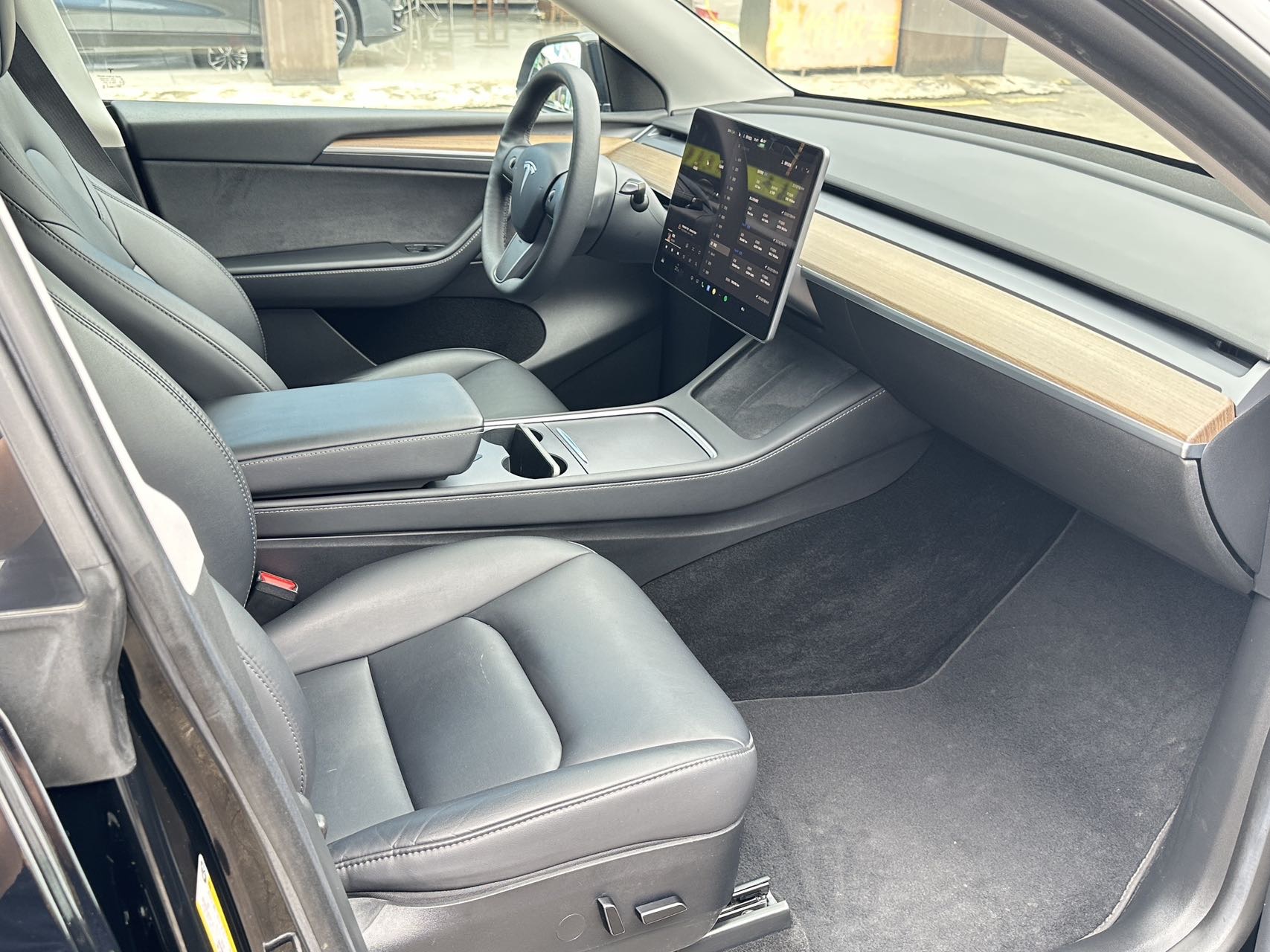 Tesla Model Y 2021 #11 Tesla Model Y 2021 car image #11