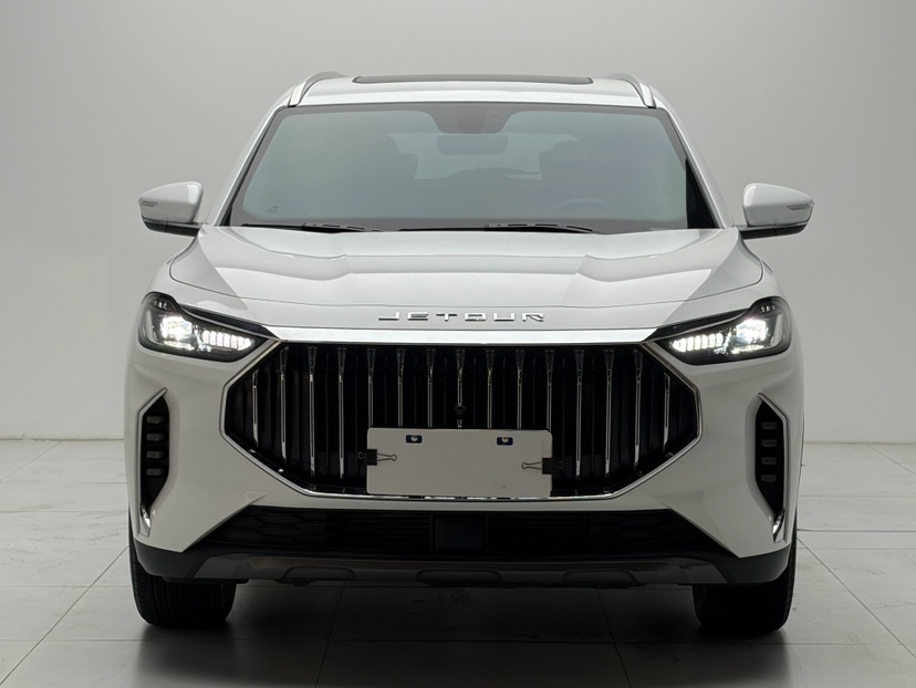 Jetour X70 PLUS 2023 car image #2