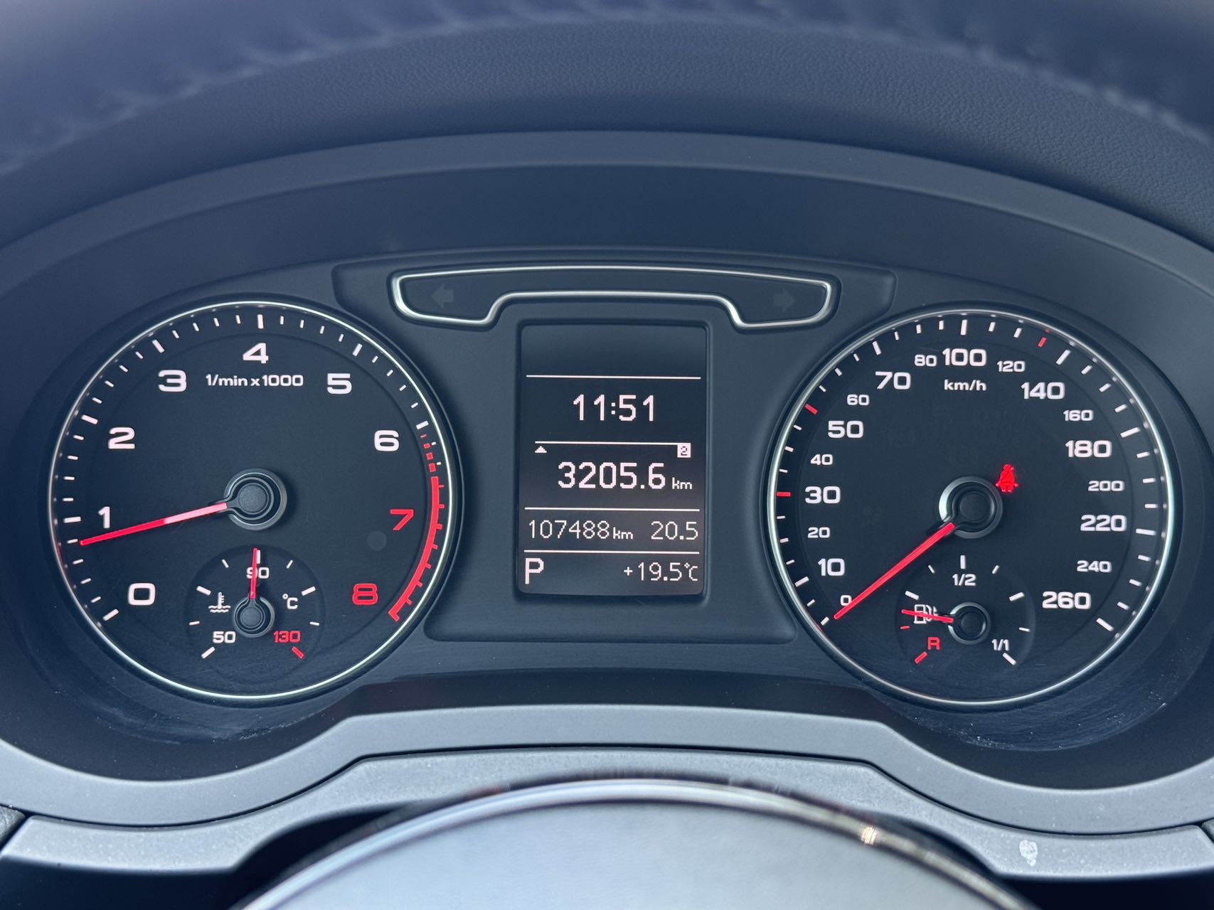 Audi Q3 2016 #8 Audi Q3 2016 car image #8
