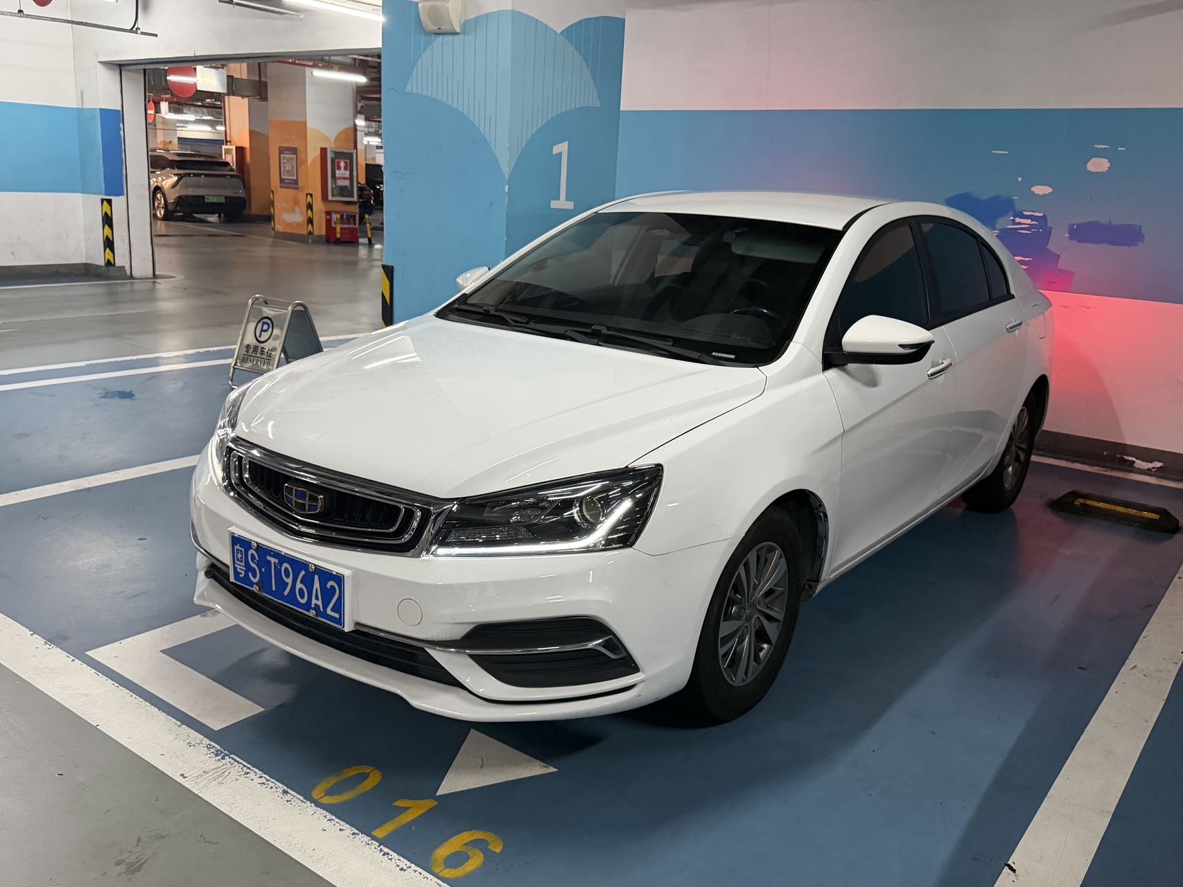 GEELY Emgrand 2018 GEELY Emgrand 2018 car image