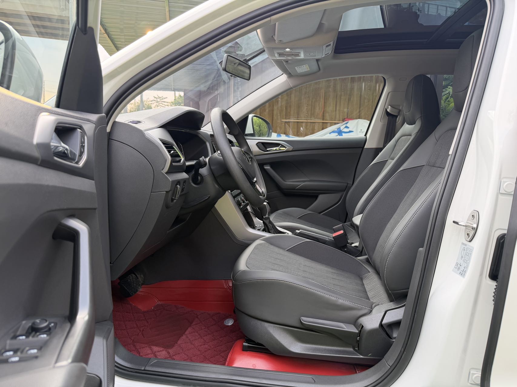 Volkswagen T-Cross 2022 #8 Volkswagen T-Cross 2022 car image #8