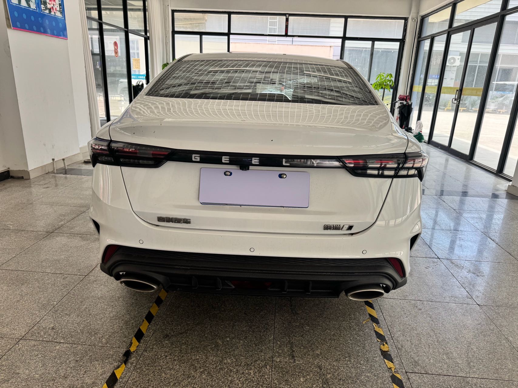 GEELY Binray 2022 immagine di auto #8