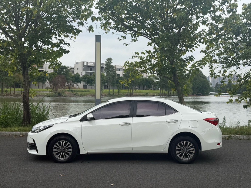 Toyota Corolla 2018 #7 Toyota Corolla 2018 صورة سيارة #7